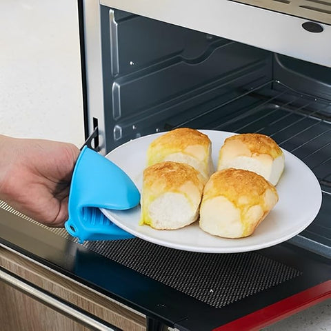 SYGA Set of 2 Silicone Pinch Grip Mitten Oven Mitt Gripper Grip Kitchen Potholder Utensil Tool, Blue - 2 Pcs